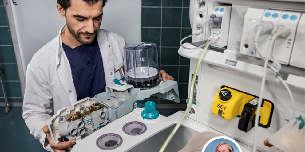 Biomed in OR maintaining a medical device