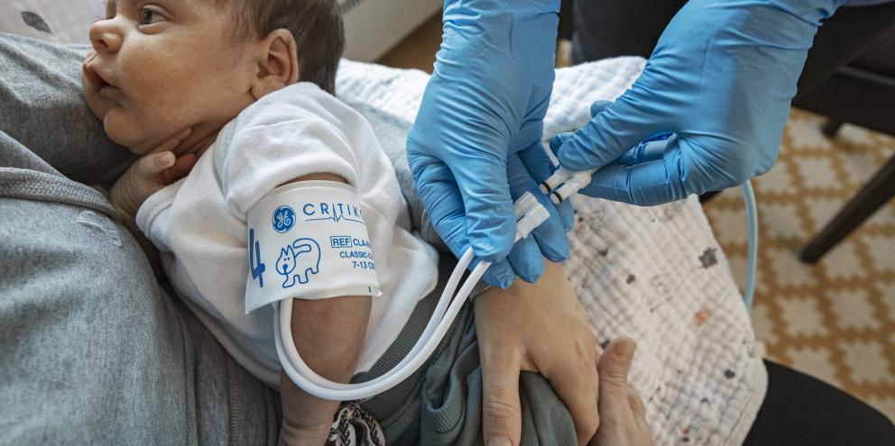 Neonatal patient with a cuff