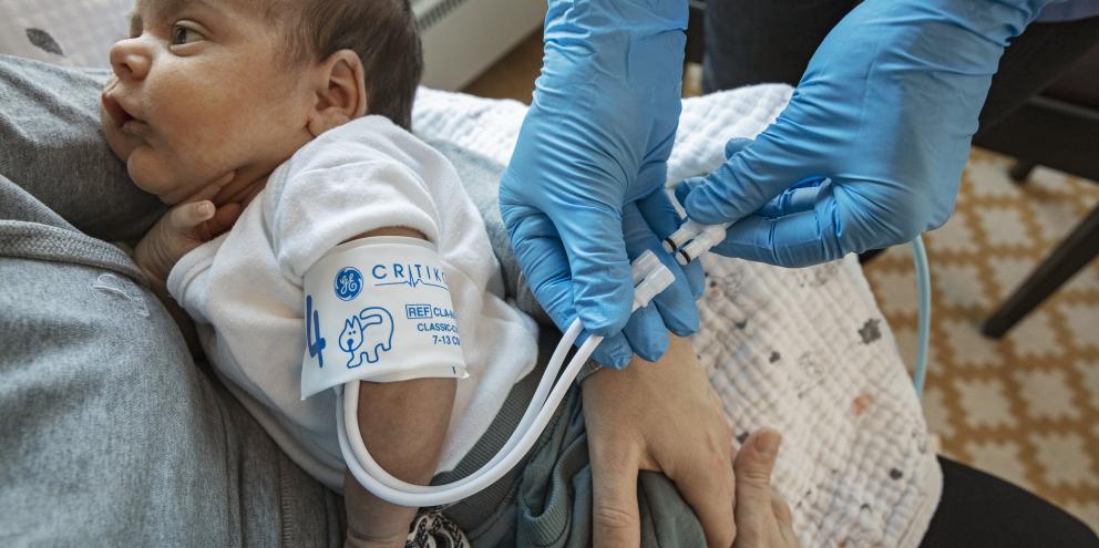 Neonatal patient with a cuff