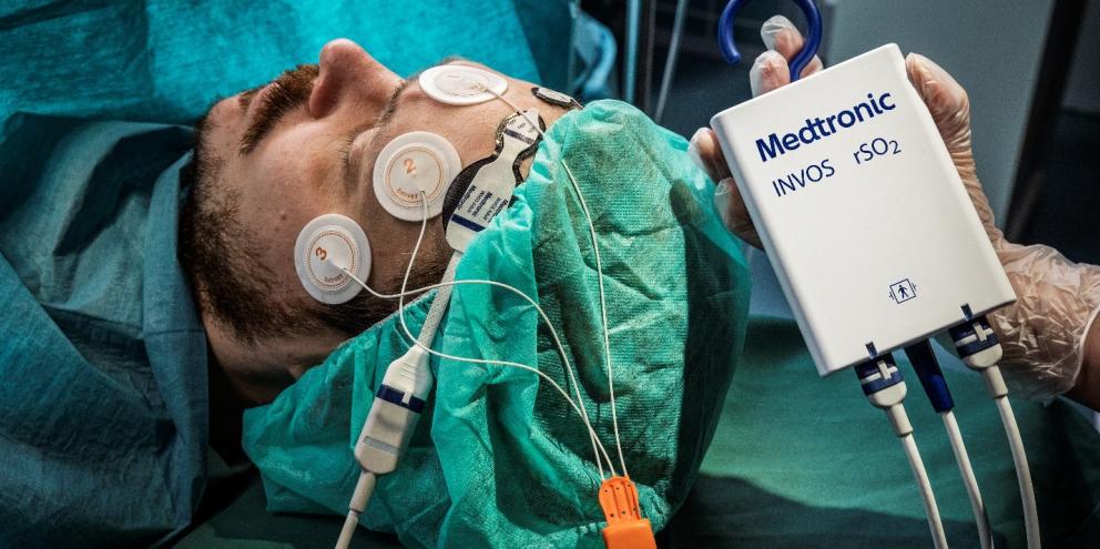 Patient in surgery with NIRS technology