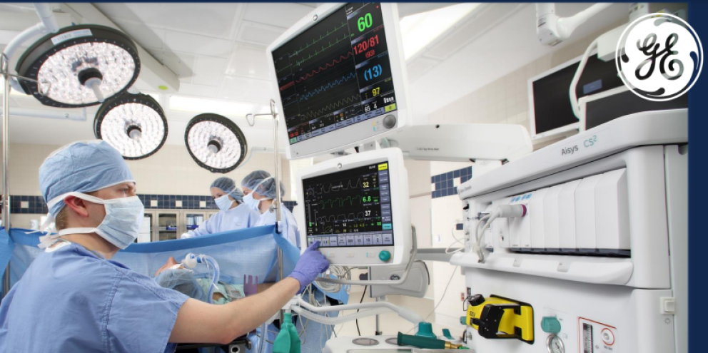 Anesthesiologists working with monitors in the Operating Room